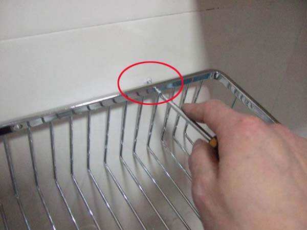 墙砖打孔裂了怎么办呢(瓷砖打孔打裂了用什么修复下)