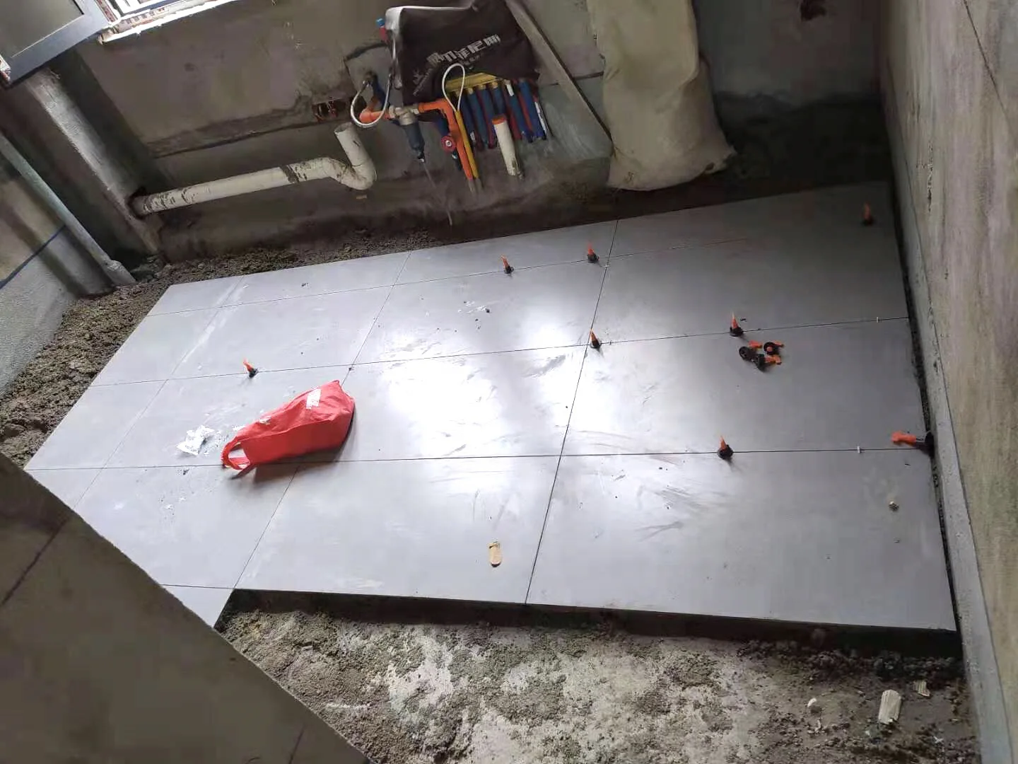 瓷砖拱起处理绝招(冬季瓷砖拱起处理绝招)