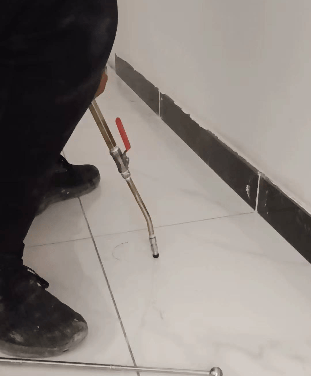 地瓷砖空鼓修补视频大全(地面瓷砖空鼓补救方法视频) 地瓷砖空鼓修补视频大全(地面瓷砖空鼓补救方法视频)